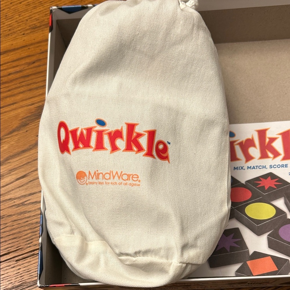 MindWare Qwirkle Board Game - Colorful Strategy Fun - Picture 3 of 4